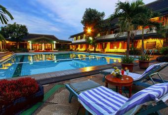 Kusuma Sahid Prince Hotel Solo has Smoking/Balcony rooms