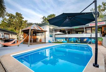 Bush Village Holiday Cabins allows 18 year olds to book a room