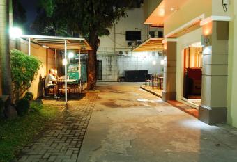 Rumi Apartelle Hotel allows 18 year olds to book a room