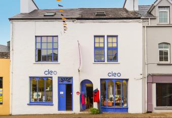 Cleo Gallery Apartments allows 18 year olds to book a room
