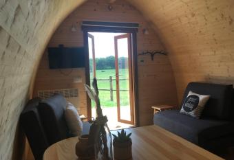 De Rozephoeve Studio has Balcony rooms