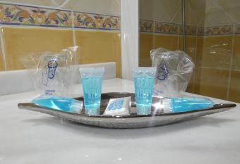 Hotel Vivar allows 18 year olds to book a room