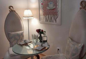 Espaco Edla allows 18 year olds to book a room