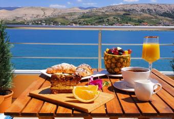 Boutique Villa Revelin has Balcony rooms