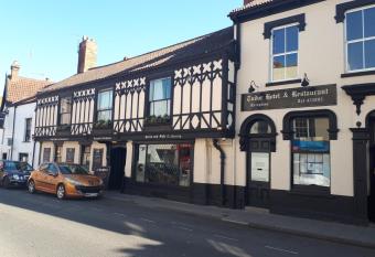 The Tudor Hotel has rooms with a private hot tub