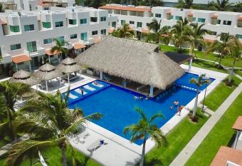 Villas Velato has Balcony rooms