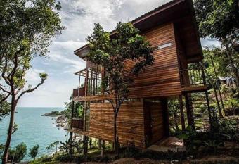 Amaresa Resort & Sky Bar - experience nature allows 18 year olds to book a room