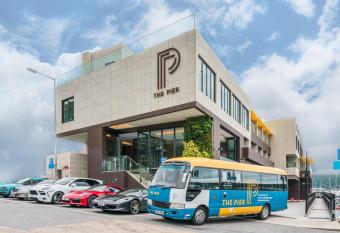 The Pier Hotel has Balcony rooms