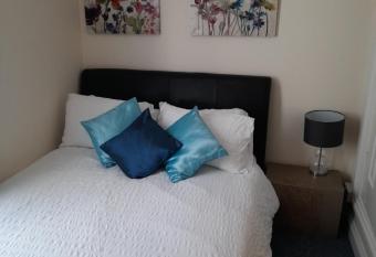 17 Foss Street allows 18 year olds to book a room