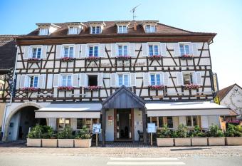 H  tel L Auberge Alsacienne allows 18 year olds to book a room