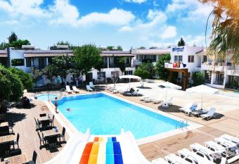 Delfi Hotel Spa & Wellness Center has Balcony rooms