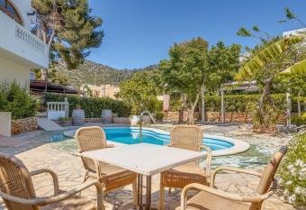 Apartamento La Cabanya 3b has Balcony rooms