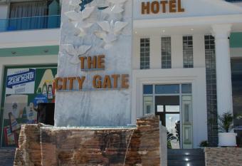 The City Gate Hotel allows 18 year olds to book a room