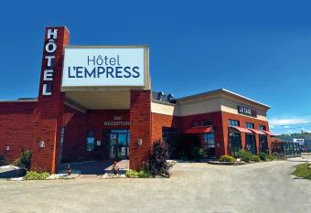 H  tel l'Empress allows 18 year olds to book a room