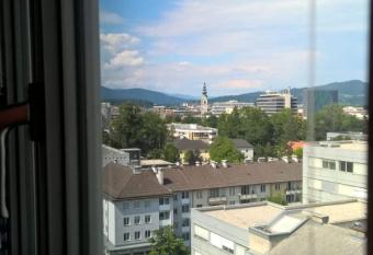 Messe Apartment has Balcony rooms