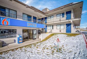 Motel 6 Elko allows 18 year olds to book a room