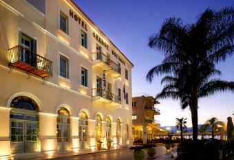 Grande Bretagne - Nafplio allows 18 year olds to book a room