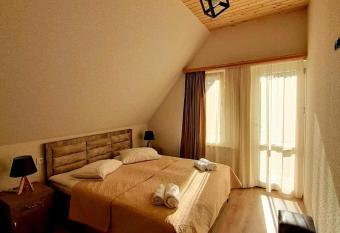 Kazbegi Inn has Balcony rooms