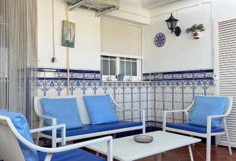 Apartamento Tur  stico Casa Bari allows 18 year olds to book a room