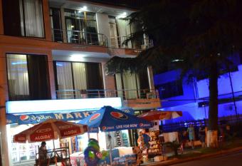 Balu has Balcony rooms