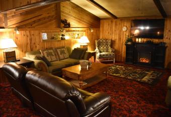 Silver Horseshoe Inn allows 18 year olds to book a room