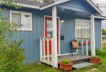 Cloud Nine Cottage allows 18 year olds to book a room