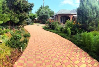 Zhiemchuzhina has Balcony rooms
