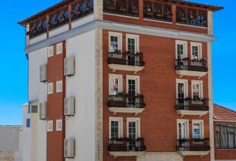 Mervin Hotel has Balcony rooms
