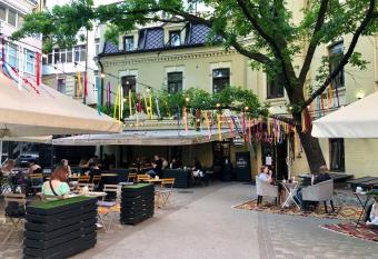 DREAM Hostel Kyiv has Balcony rooms