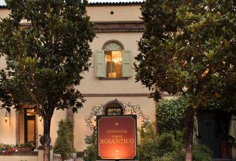 Corte Rosantico has Balcony rooms