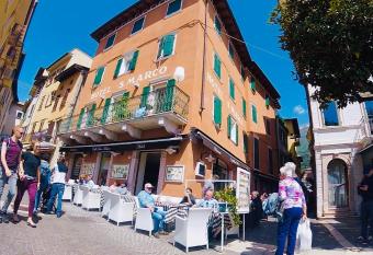 Hotel San Marco allows 18 year olds to book a room
