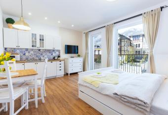 Apartm  n Hory - V srdci Tatier has Balcony rooms