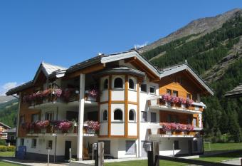 Haus Alpenstern has Balcony rooms