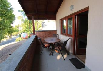 Ariel apartmanok has Balcony rooms