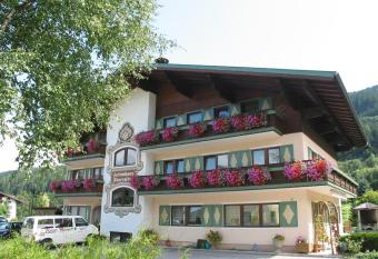 Ferienhaus Helmuth Oberreiter has Balcony rooms