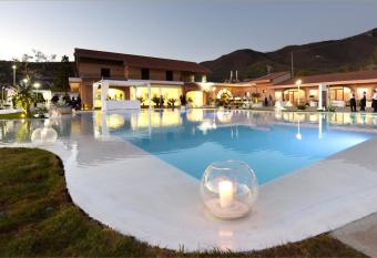 Masseria Nobile Relais has Balcony rooms