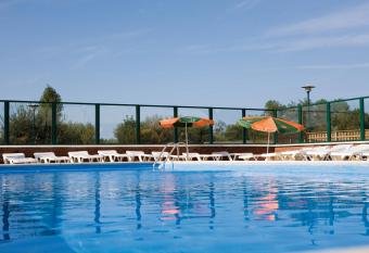 Camping Les Garennes has Balcony rooms