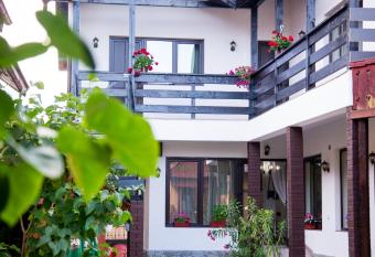 Casa de sub deal has Balcony rooms