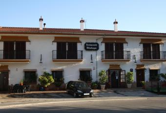 Hotel Restaurante Atalaya allows 18 year olds to book a room