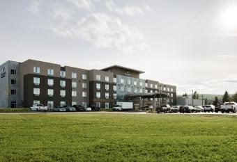 Pomeroy Inn & Suites Prince George allows 18 year olds to book a room