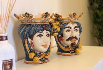 Taormina Bedda Rooms has Balcony rooms