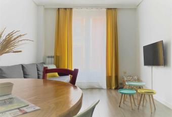 Apartamento Ayla Camino de Santiago allows 18 year olds to book a room