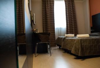 Vercelli Palace Hotel has rooms with a private hot tub