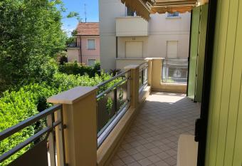 Luxury apartment Garda Lake has Balcony rooms