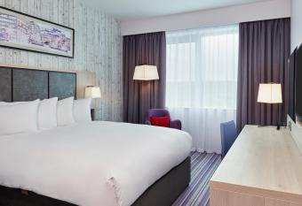 Leonardo Hotel Sheffield - formerly Jurys Inn allows 18 year olds to book a room