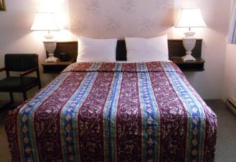 Canyon Alpine Motel has Balcony rooms