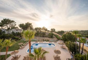 Apartamentos Blanco Sol has Balcony rooms