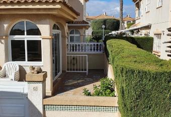 Ferienwohnung Torrevieja allows 18 year olds to book a room