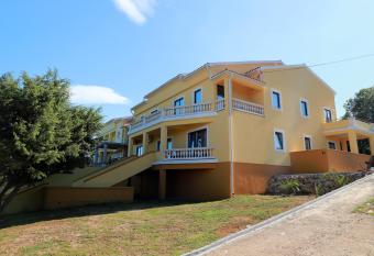 Apartments Galboka has Balcony rooms