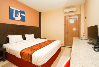 Avi Hotel Surabaya allows 18 year olds to book a room